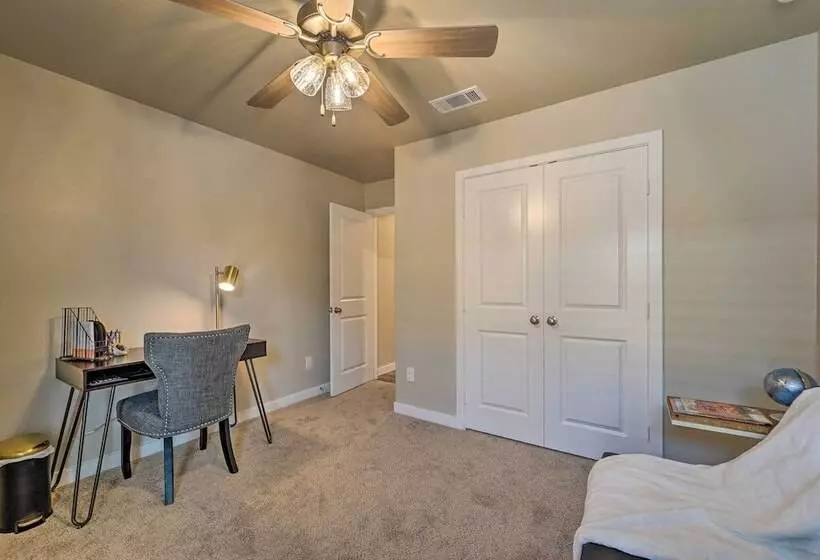 Wolfforth Home W/ Yard ~ 14 Mi To Lubbock