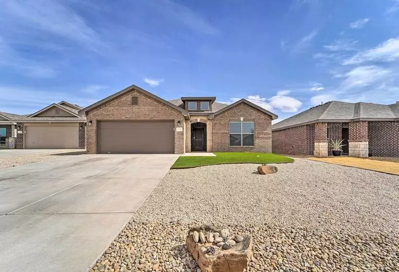 Wolfforth Home W/ Yard ~ 14 Mi To Lubbock