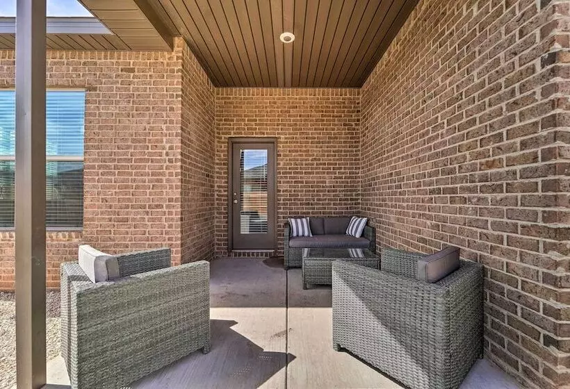 Wolfforth Home W/ Yard ~ 14 Mi To Lubbock