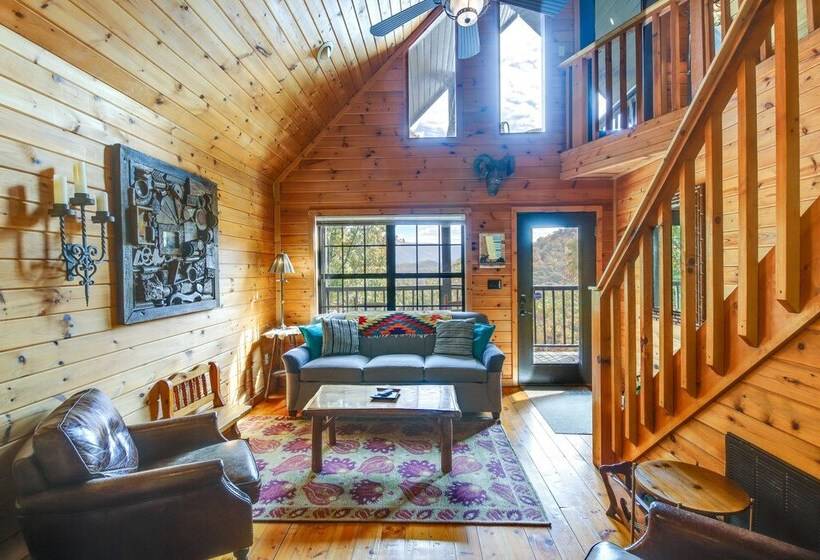 Above & Beyond Pigeon Forge Cabin W/ Prime Views!