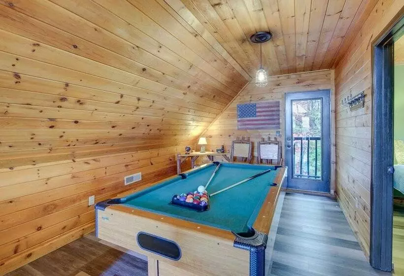 Above & Beyond Pigeon Forge Cabin W/ Prime Views!