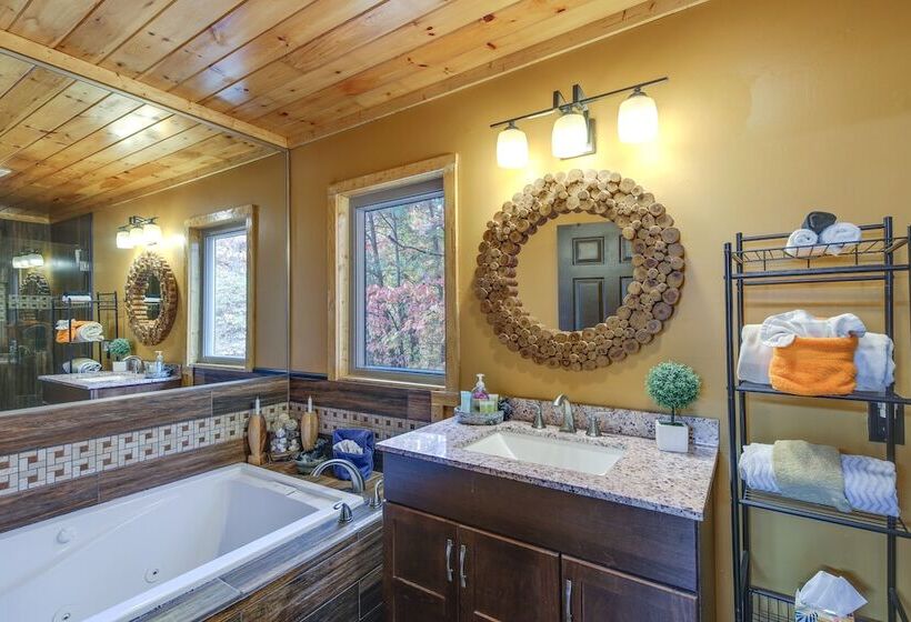 Above & Beyond Pigeon Forge Cabin W/ Prime Views!