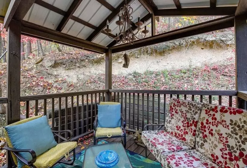 Above & Beyond Pigeon Forge Cabin W/ Prime Views!