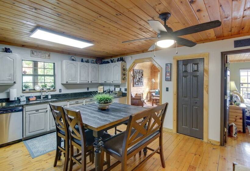 Above & Beyond Pigeon Forge Cabin W/ Prime Views!