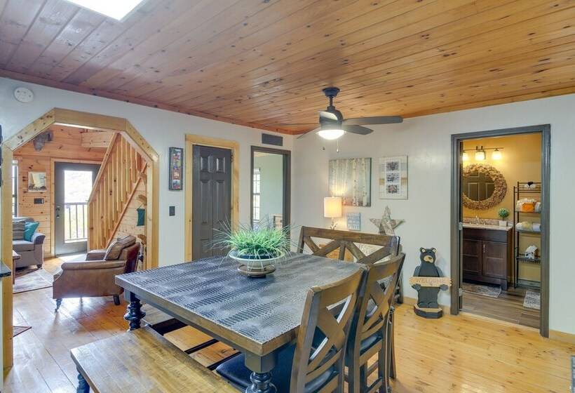 Above & Beyond Pigeon Forge Cabin W/ Prime Views!