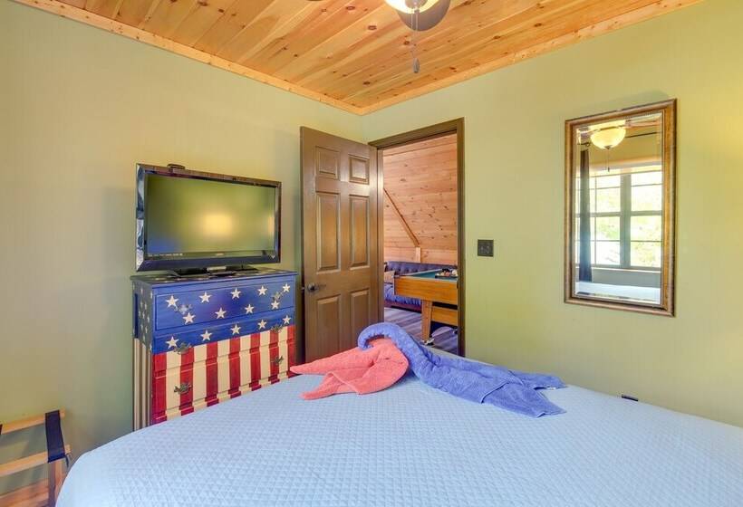 Above & Beyond Pigeon Forge Cabin W/ Prime Views!