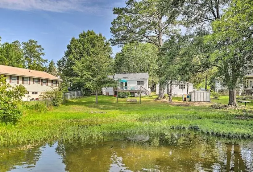 Adorable Lakefront Cottage W/ Dock & Grill!
