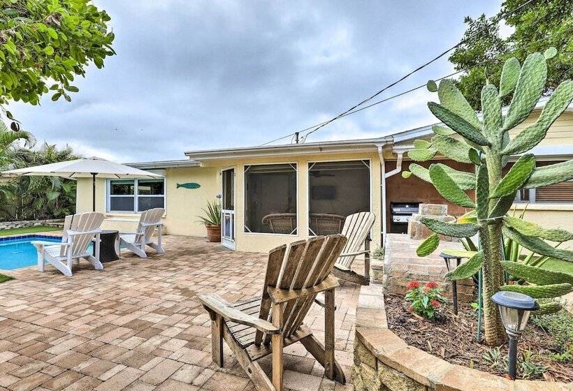 Bradenton Home W/ Beautiful Yard: 4 Mi To Downtown