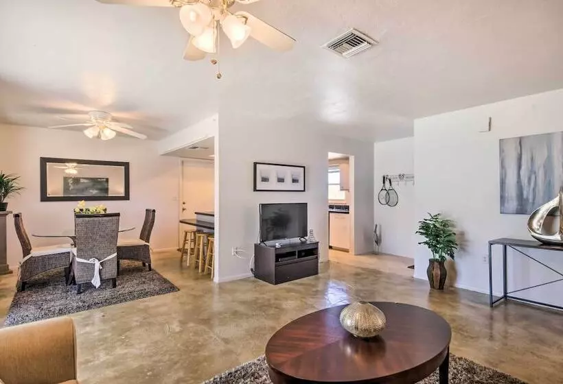 Breezy Marco Island Home W/ Pool   Walk To Beach!