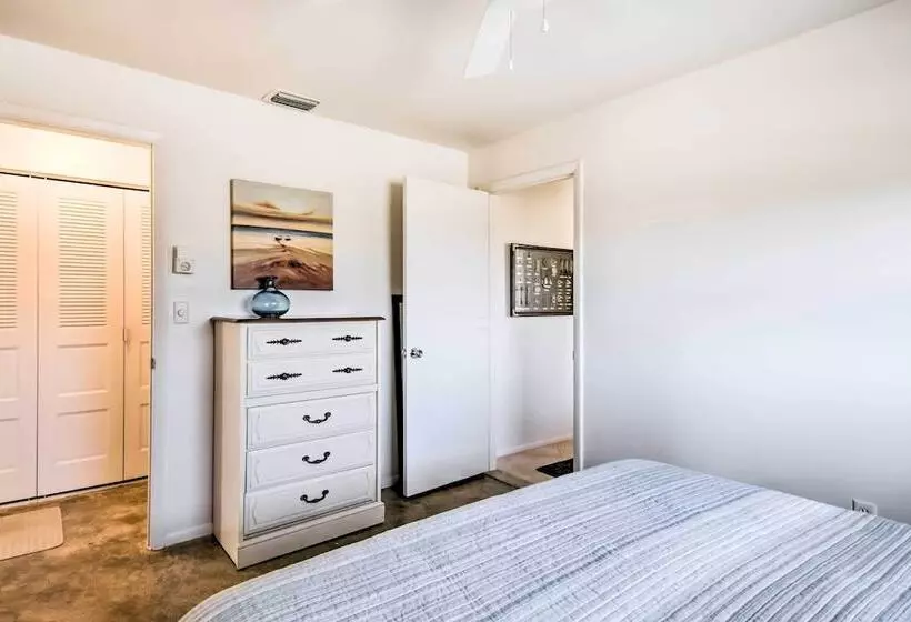 Breezy Marco Island Home W/ Pool   Walk To Beach!