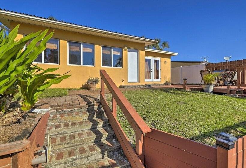 Canal Front Merritt Island Home W/ Deck + Grill!