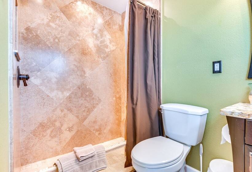 Canal Front Merritt Island Home W/ Deck + Grill!