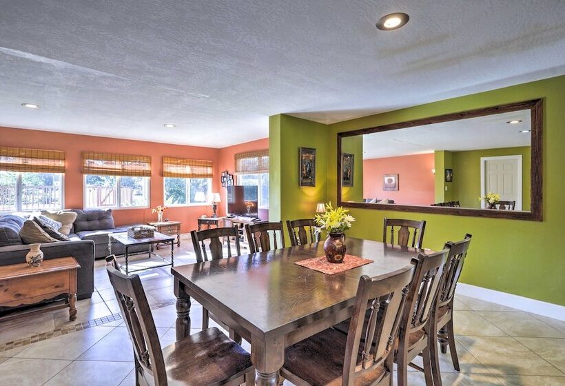 Canal Front Merritt Island Home W/ Deck + Grill!