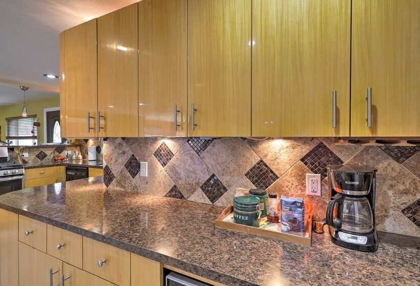 Canal Front Merritt Island Home W/ Deck + Grill!