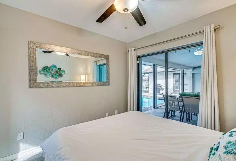 Cape Coral Home W/ Heated Pool, Dock & Gulf Access