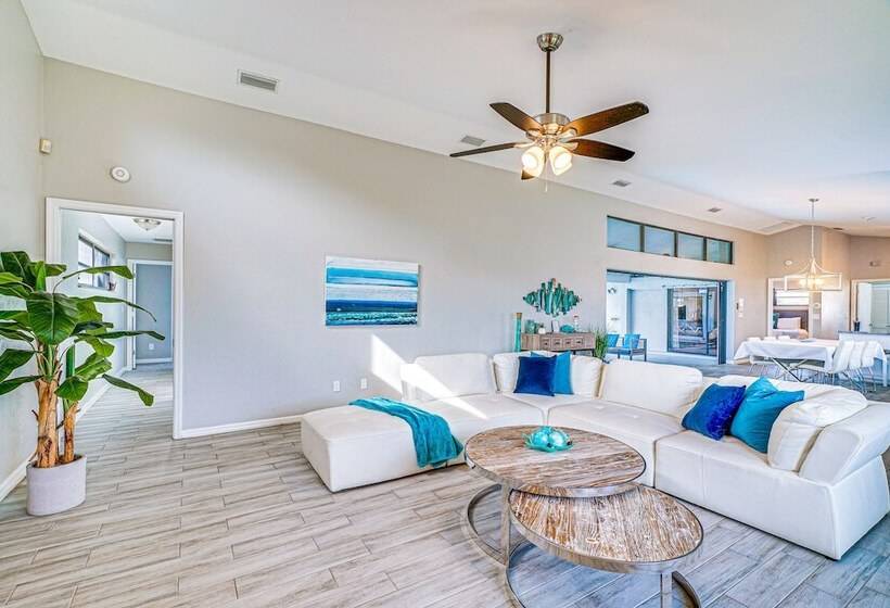 Cape Coral Home W/ Heated Pool, Dock & Gulf Access