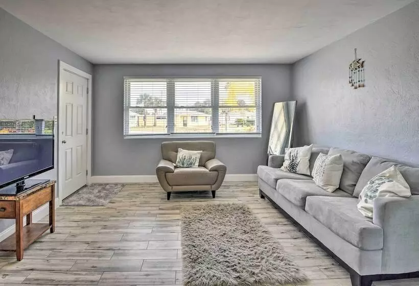 Ormond Beach Home W/ Screened Porch, Walk To Shore