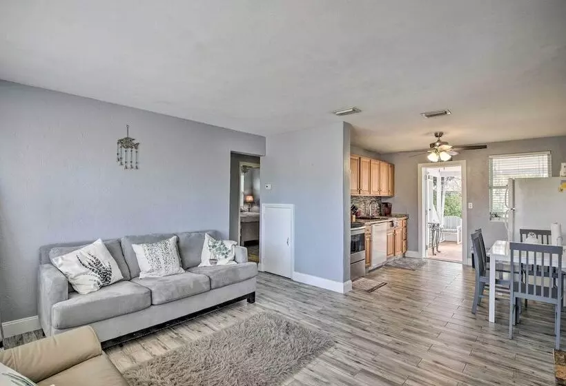 Ormond Beach Home W/ Screened Porch, Walk To Shore