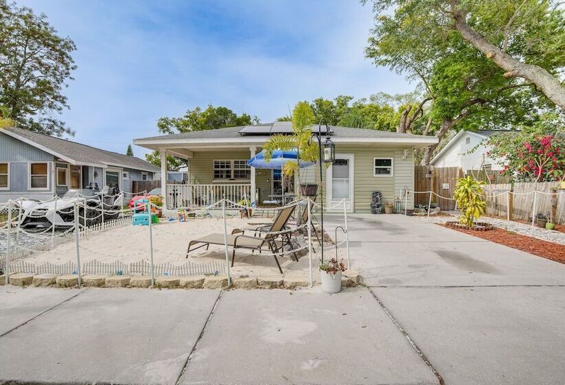 5 Mi To Beach: Family Friendly Home In Clearwater!