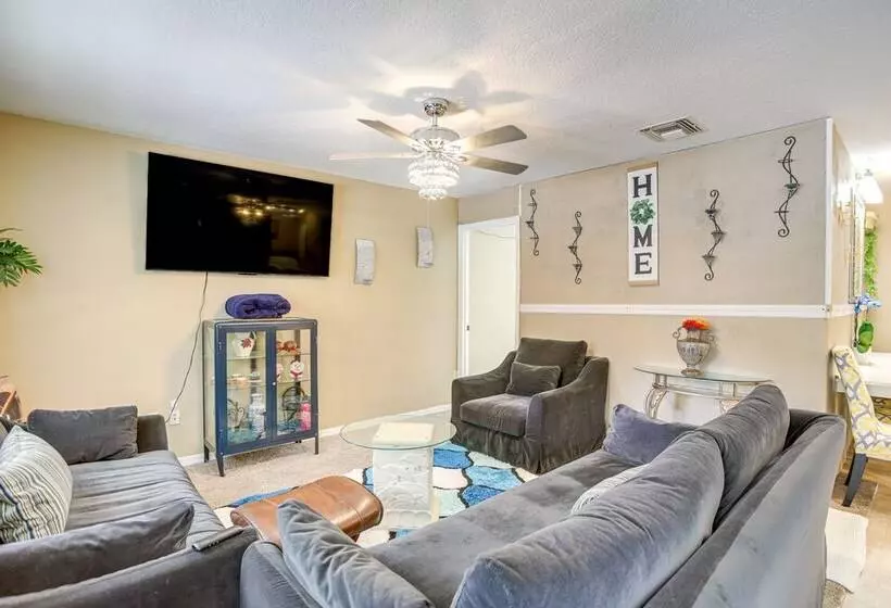 5 Mi To Beach: Family Friendly Home In Clearwater!