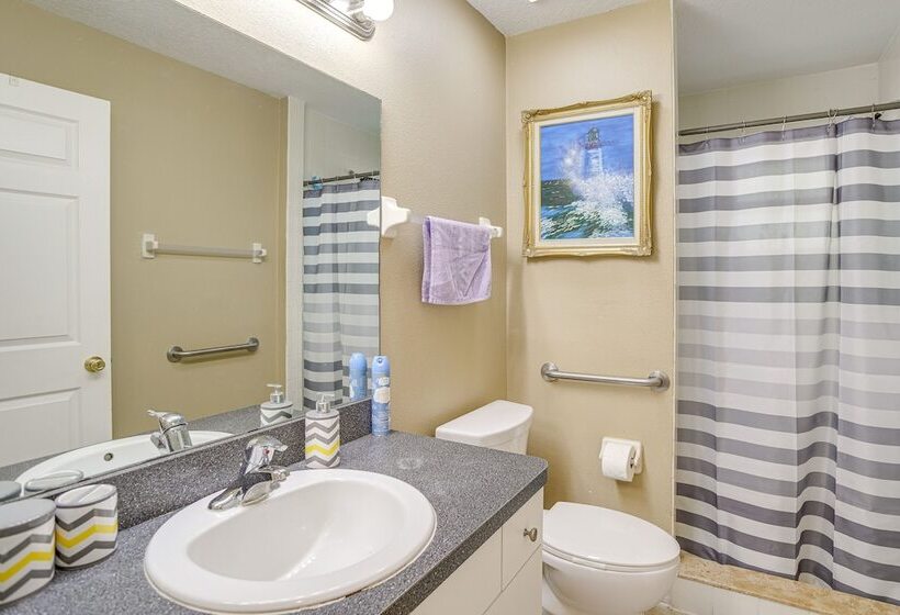 5 Mi To Beach: Family Friendly Home In Clearwater!