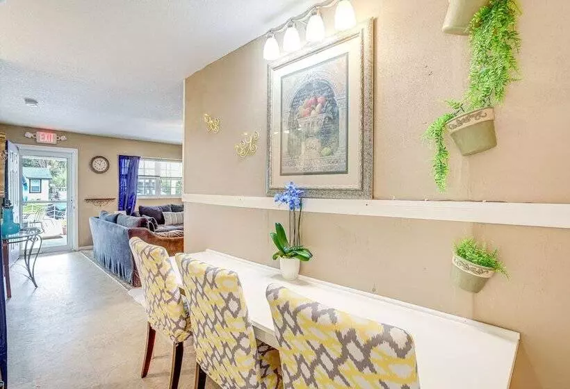 5 Mi To Beach: Family Friendly Home In Clearwater!