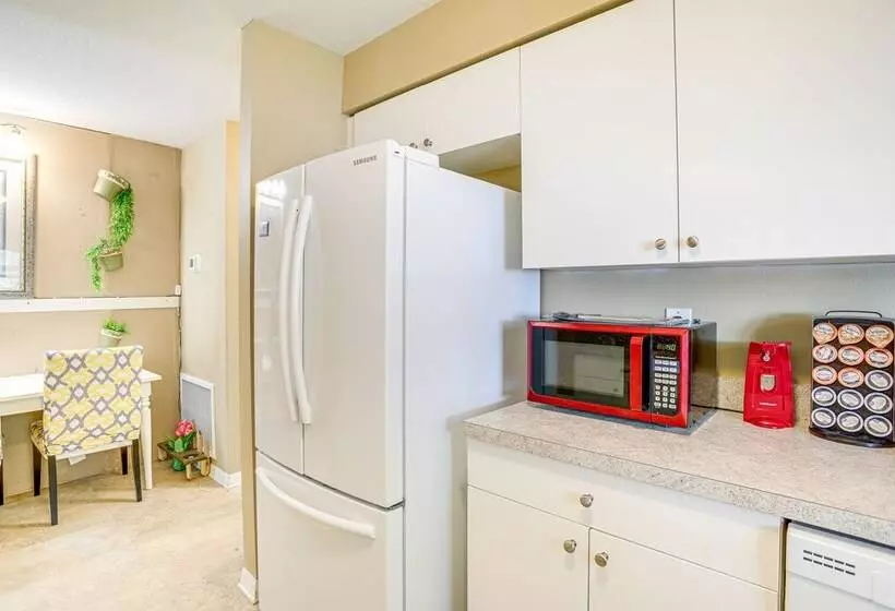 5 Mi To Beach: Family Friendly Home In Clearwater!