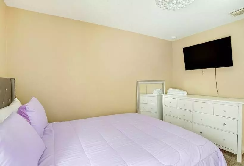 5 Mi To Beach: Family Friendly Home In Clearwater!