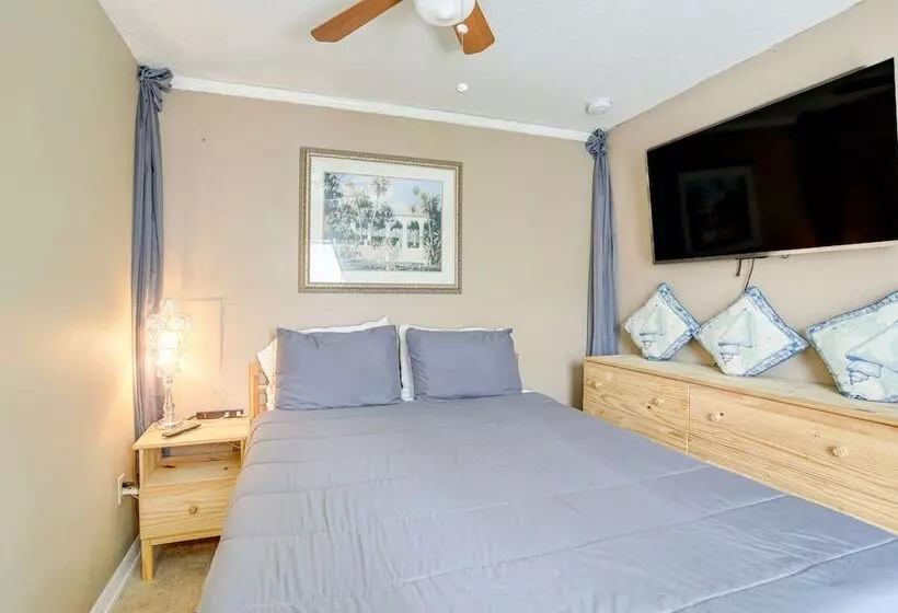 5 Mi To Beach: Family Friendly Home In Clearwater!