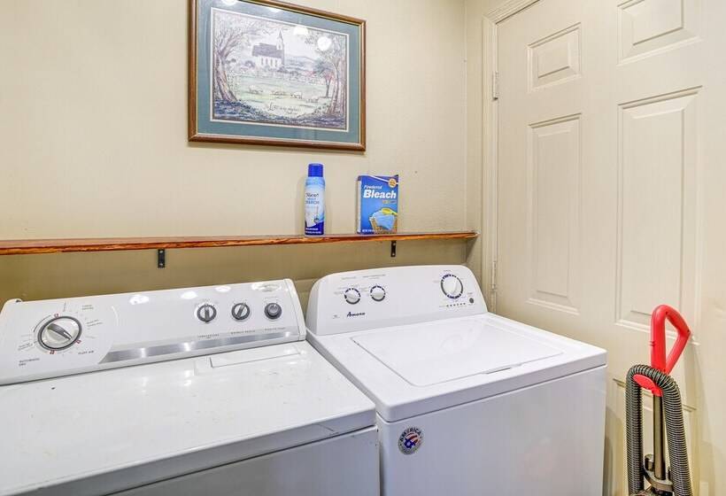 5 Mi To Beach: Family Friendly Home In Clearwater!