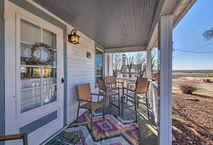 Cozy Augusta Home W/ Porch: Walk To Katy Trail!