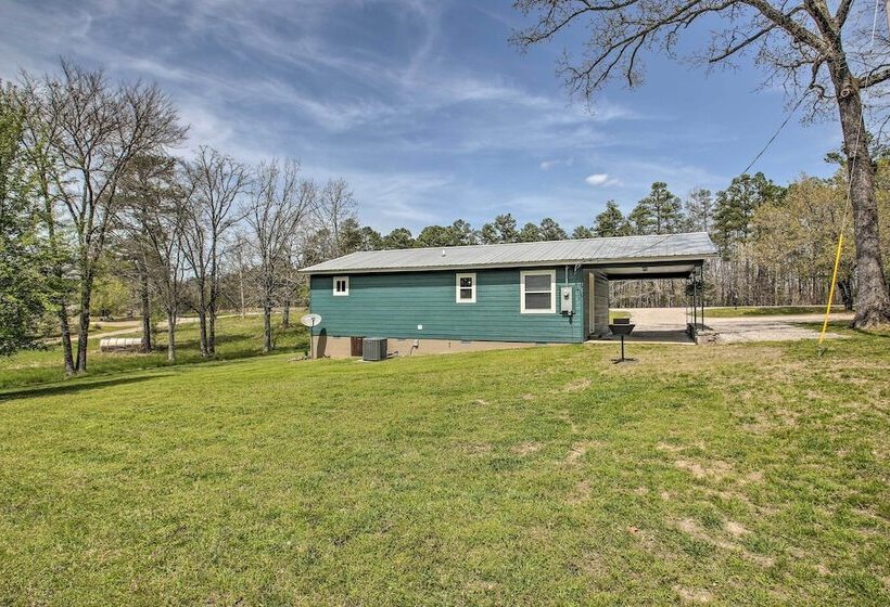 Cozy Hideaway Near Lake Ouachita & Hot Springs!