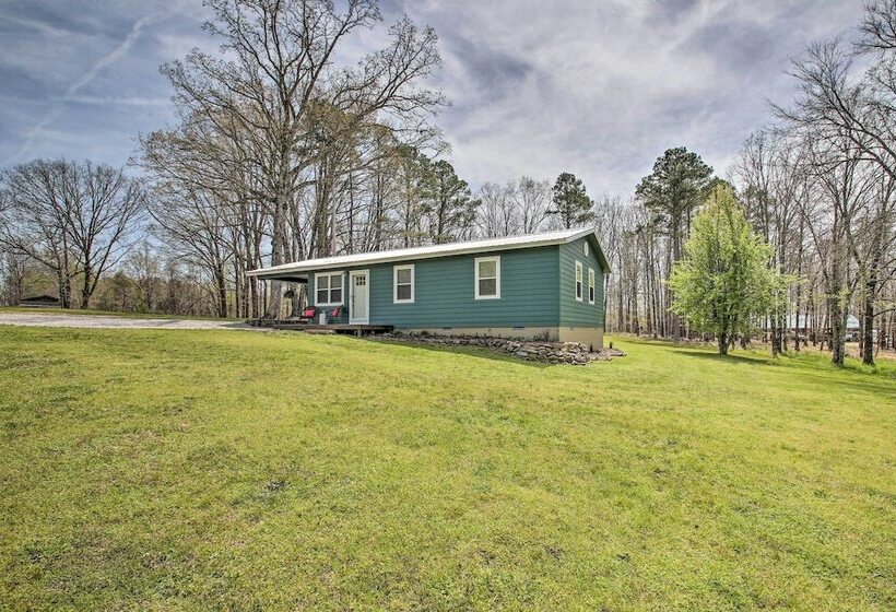 Cozy Hideaway Near Lake Ouachita & Hot Springs!