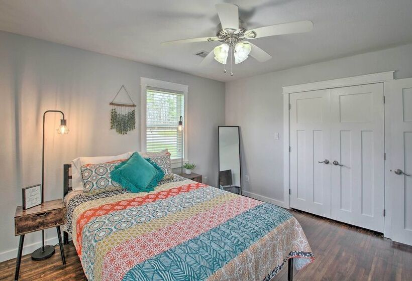 Cozy Hideaway Near Lake Ouachita & Hot Springs!