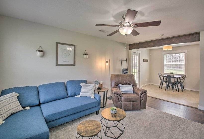 Cozy Hideaway Near Lake Ouachita & Hot Springs!