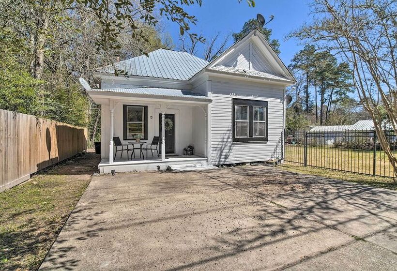 Cozy Livingston House W/ Fenced Yard + Patio!