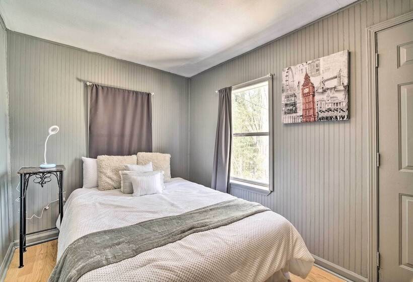 Cozy Livingston House W/ Fenced Yard + Patio!