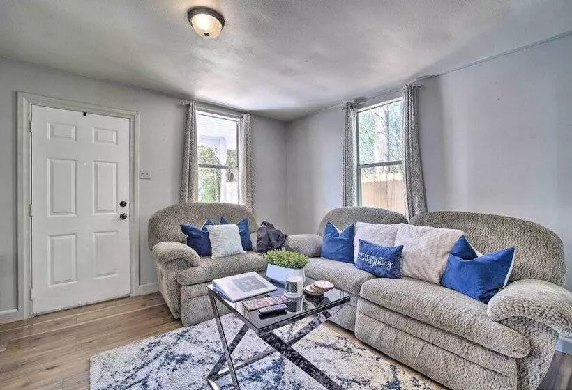 Cozy Livingston House W/ Fenced Yard + Patio!
