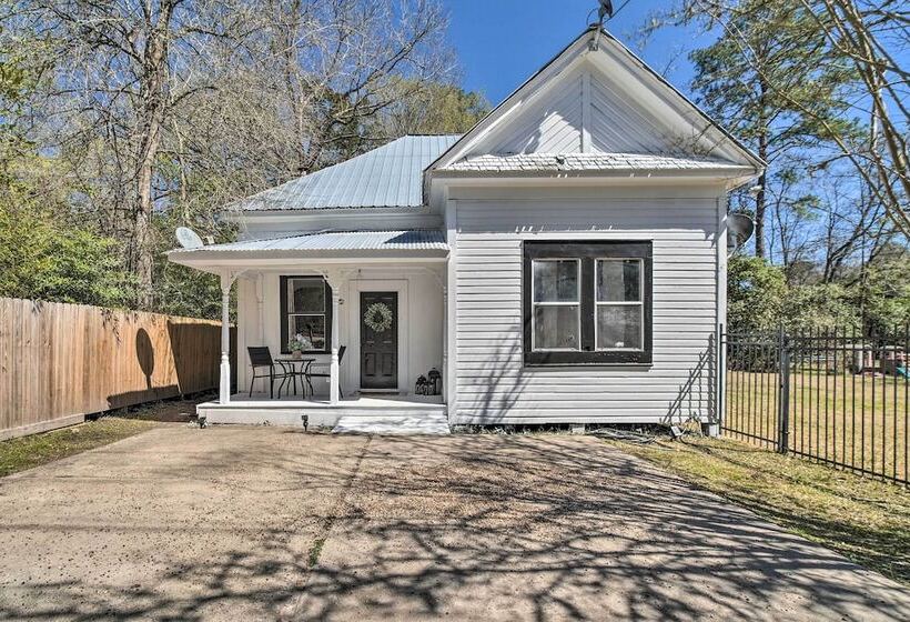 Cozy Livingston House W/ Fenced Yard + Patio!