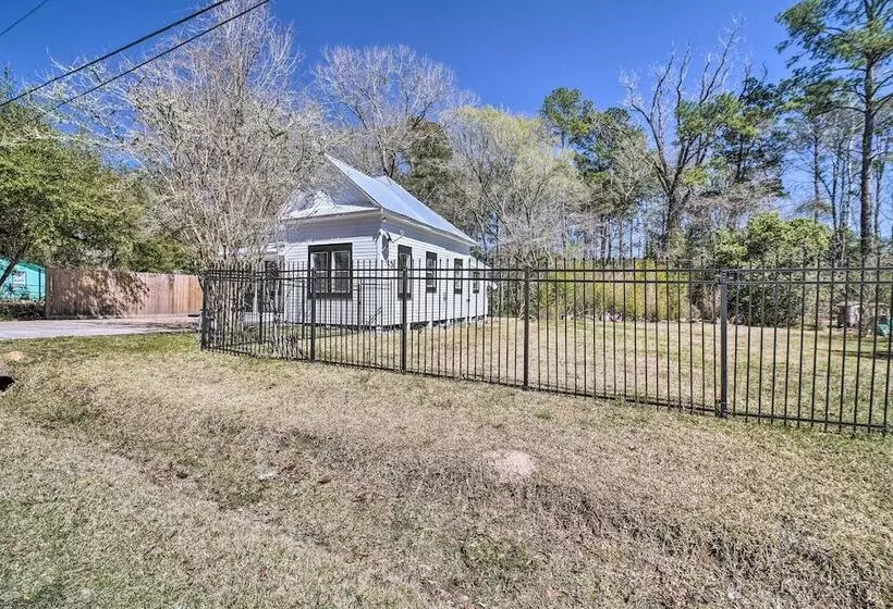 Cozy Livingston House W/ Fenced Yard + Patio!