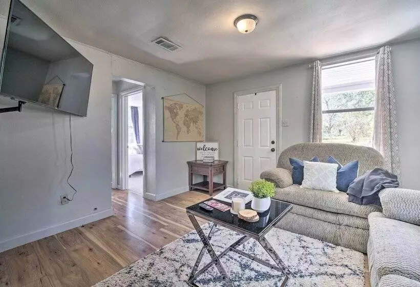Cozy Livingston House W/ Fenced Yard + Patio!