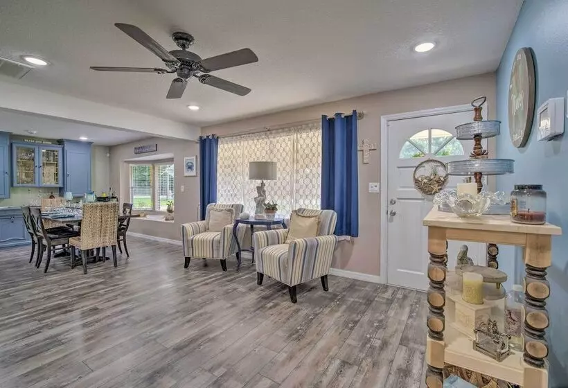 Crystal Water Escape W/ Private Outdoor Oasis