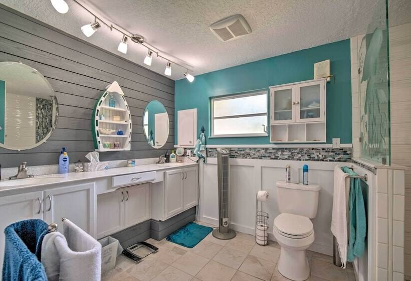 Crystal Water Escape W/ Private Outdoor Oasis