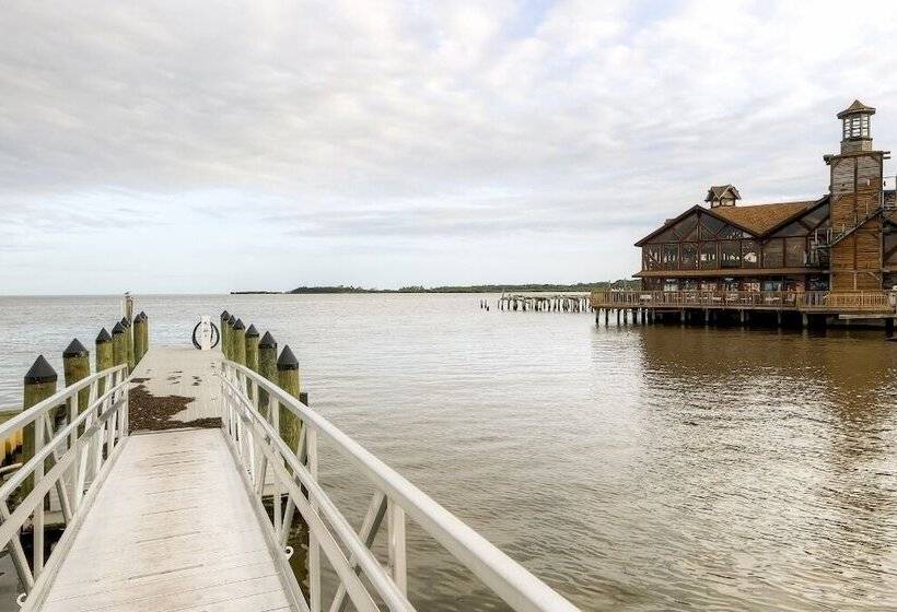 Waterfront Duplex W/ Dock & Views: Near Town!