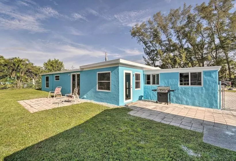 Family Friendly Englewood Rental W/ Canal Views!