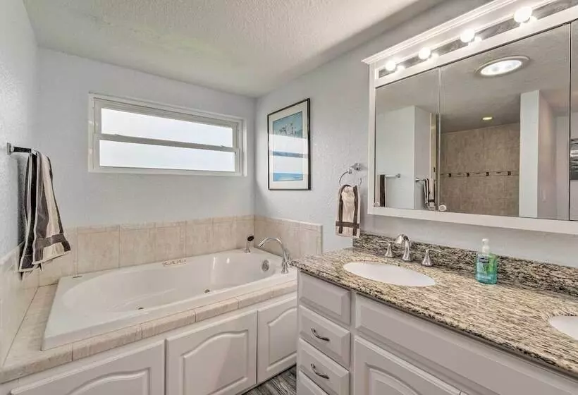 Family Friendly Englewood Rental W/ Canal Views!