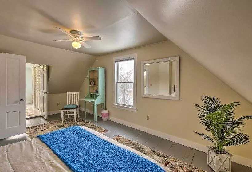 Historic Waldoboro House Near Lakes, Boating, Etc!