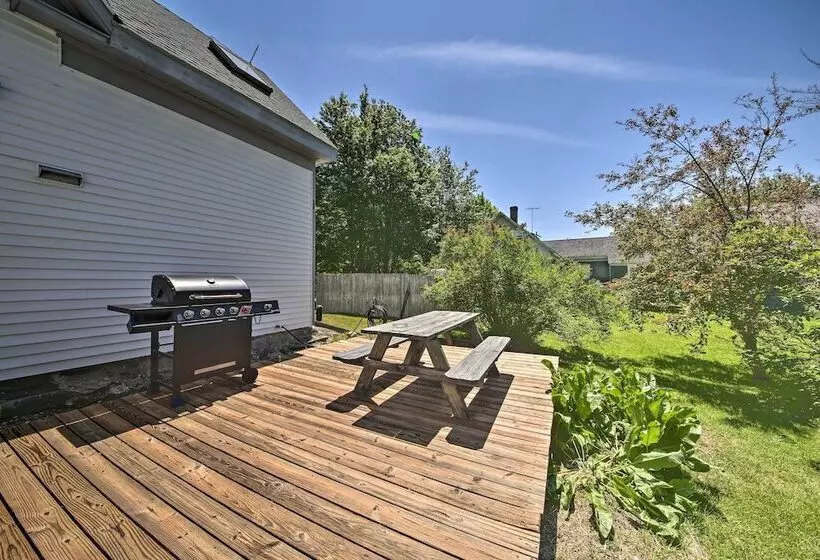 Historic Waldoboro House Near Lakes, Boating, Etc!