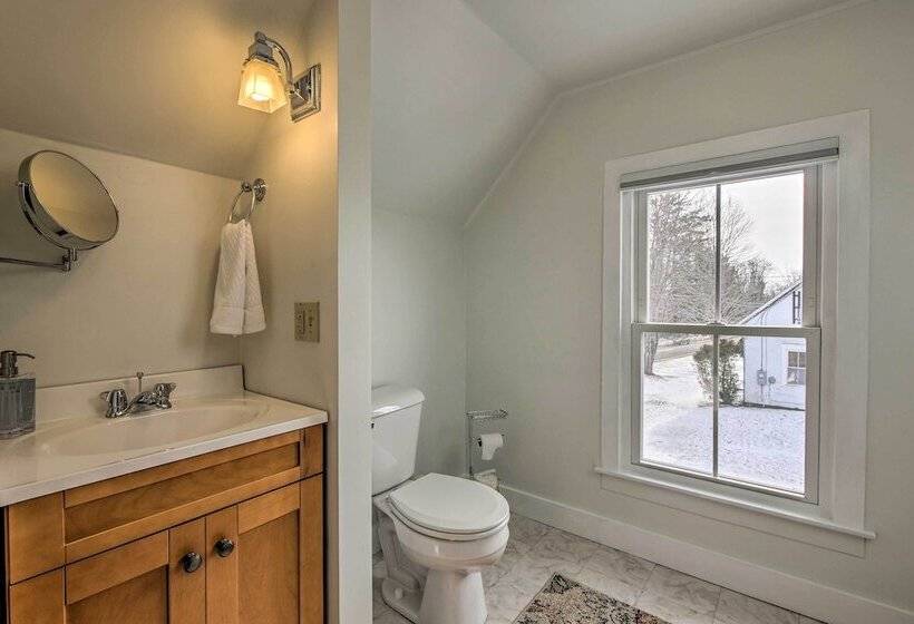 Historic Waldoboro House Near Lakes, Boating, Etc!