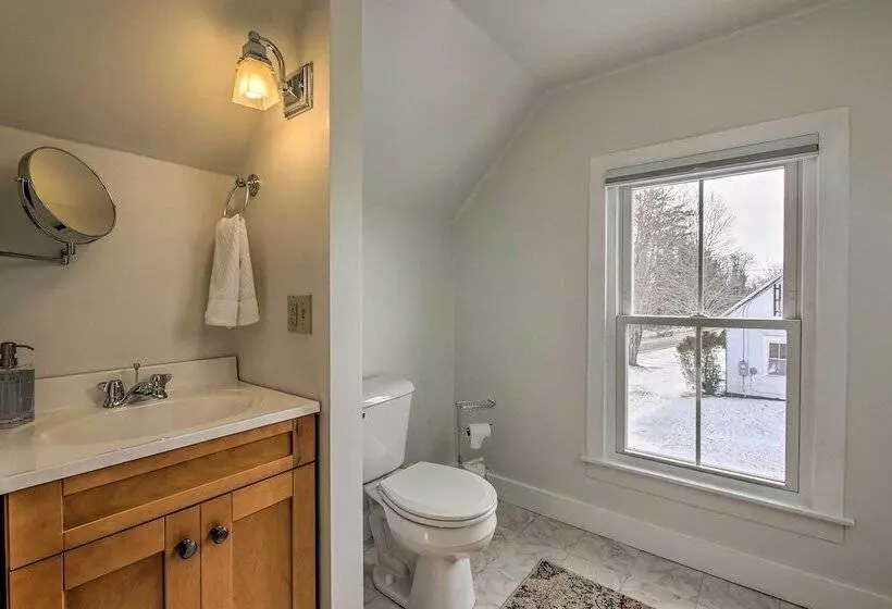 Historic Waldoboro House Near Lakes, Boating, Etc!